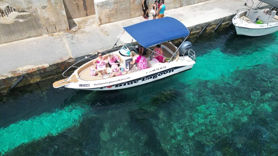 Private Boat Tour: Discover Comino's Blue and Crystal Lagoon - L-Iskoll ta’ Taħt il-Mazz and the coastal ride