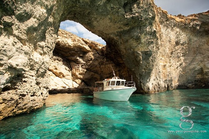 Private Boat Tour Experience with Snorkeling Blue Lagoon and Comino - Key points to know before booking