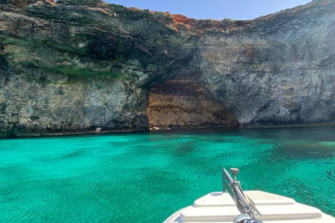 Private Boat Tour to Blue Lagoon Comino Caves and Gozo - Passing Cominotto and its rocky coves