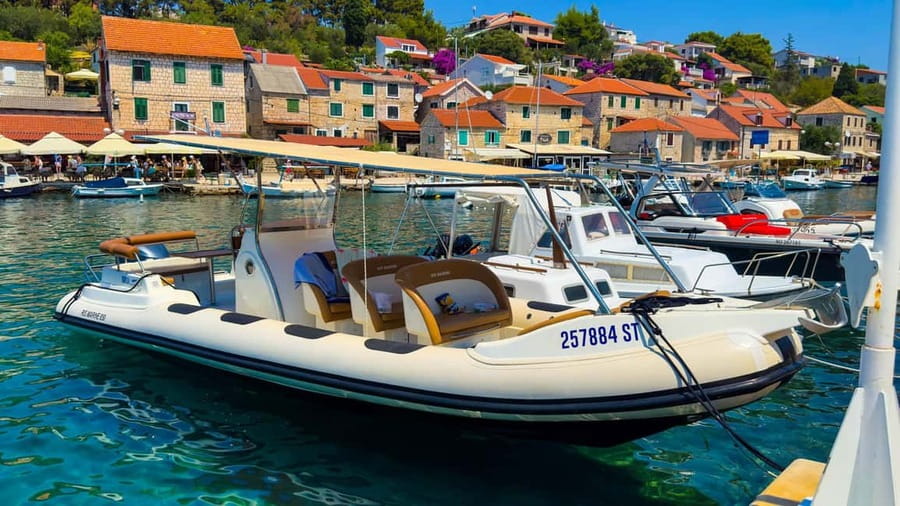 Private Speedboat Tour: Blue Lagoon & 3 Islands from Split - What the speedboat changes