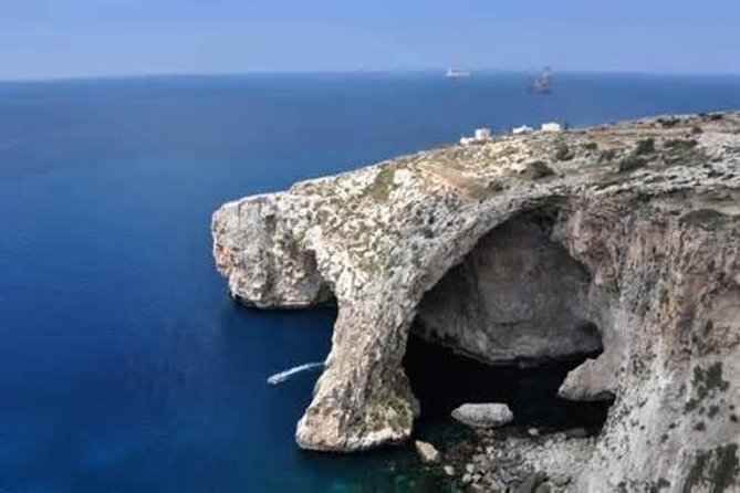 Private Tours around Malta - The north route: Mdina, cliffs, crafts, and Mosta