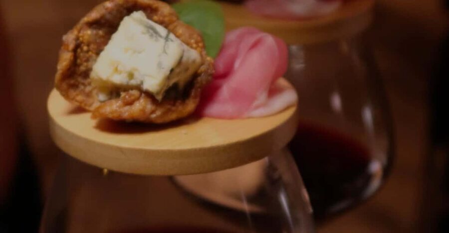 Romantic Wine Tasting Experience at Koccio Valletta - Arriving at Koccio Valletta