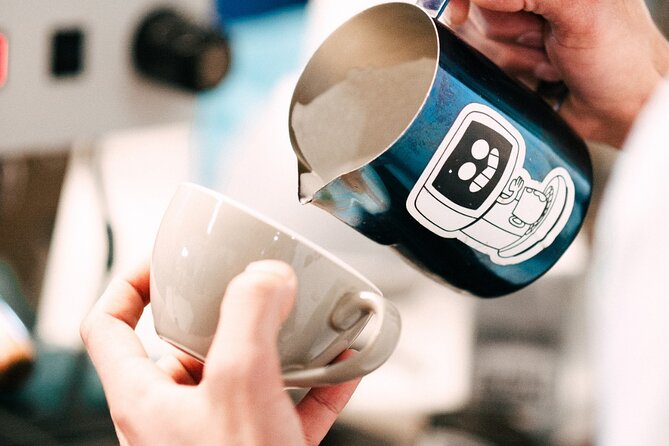 Sensory Coffee Master Class: A Unique Island Experience - Practicing with an AeroPress