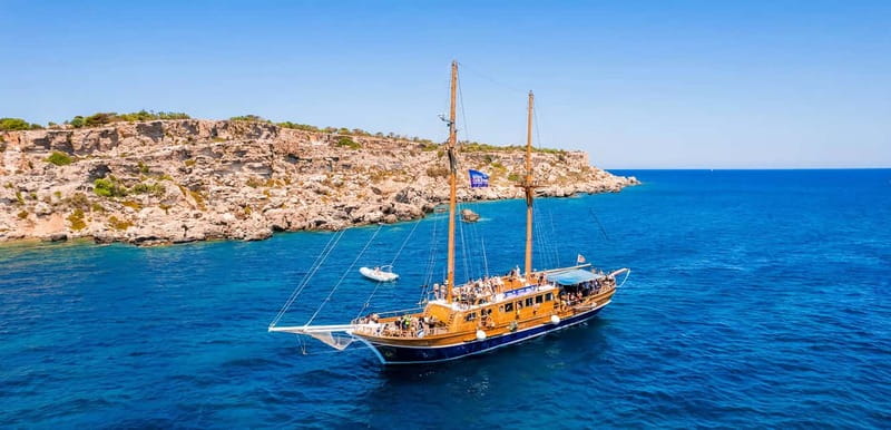Sliema: Gozo/Comino Blue Lagoon Gulet Cruise w/ Lunch+Drinks - The first swim stop and the value of time in the water