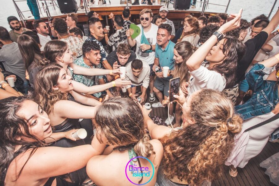 Sliema: Sailboat Party with an Open Bar, Food, and Swimming - The swim stop in clear Maltese water