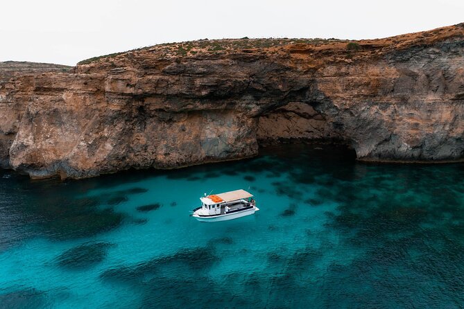 Snorkeling in Blue Lagoon Beaches and Bays Trip Comino - San Niklaw Bay: a practical final stop