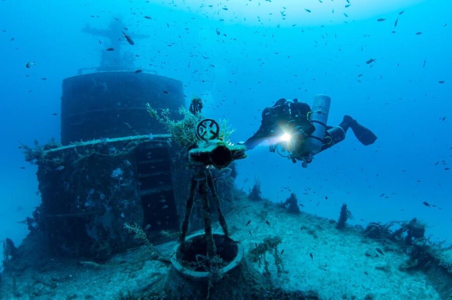 St Julians: Discover Scuba Diving Experience - Timing your session around a flight