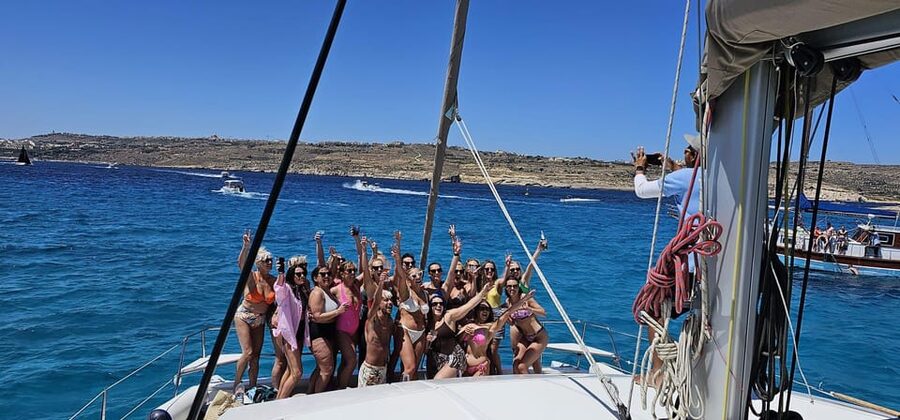 St. Paul's Bay: Half-Day Luxury Catamaran Tour with Drinks - Crew service and the human side of the trip