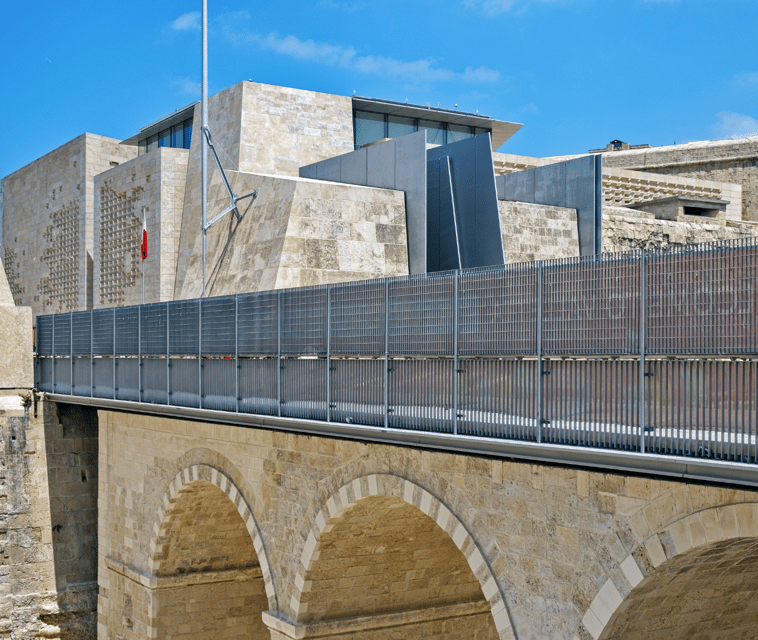 The Grand Tour of Valletta: A walking tour of Valletta. - How the guides shape the experience