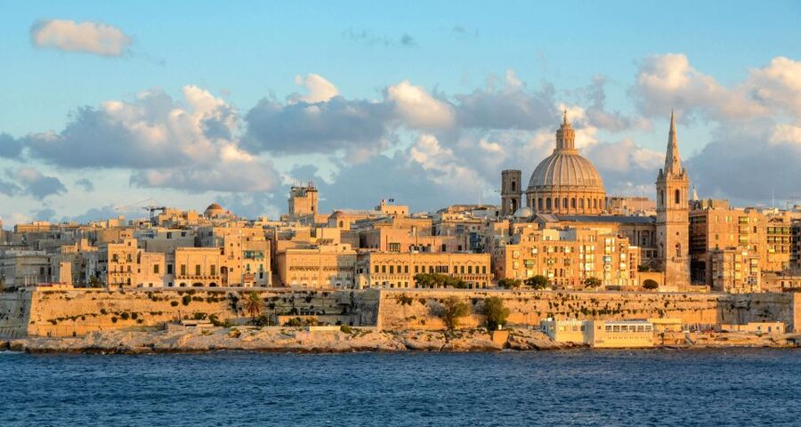 The Taste and History of Valletta - Coffee and pastries at a Valletta landmark