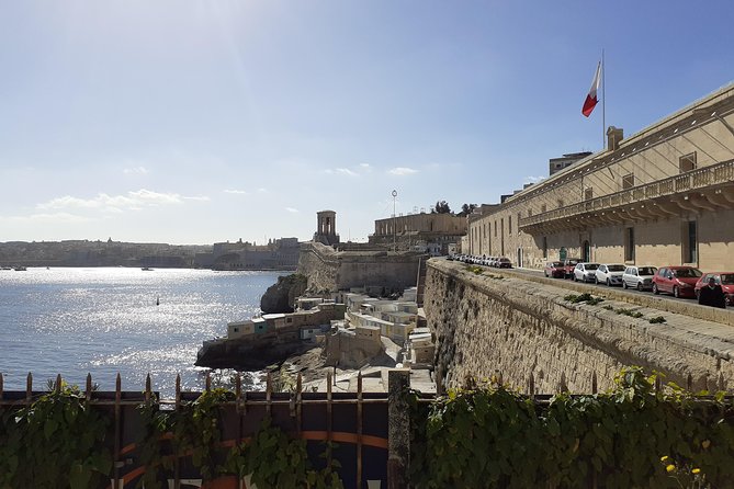 Valletta City of Gentlemen guided walking tour - The Grandmaster’s Palace, Parliament, and St. George’s Square