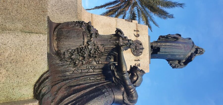 Valletta: City Walking Tour in a Small Group - How much does the $24 price buy you?