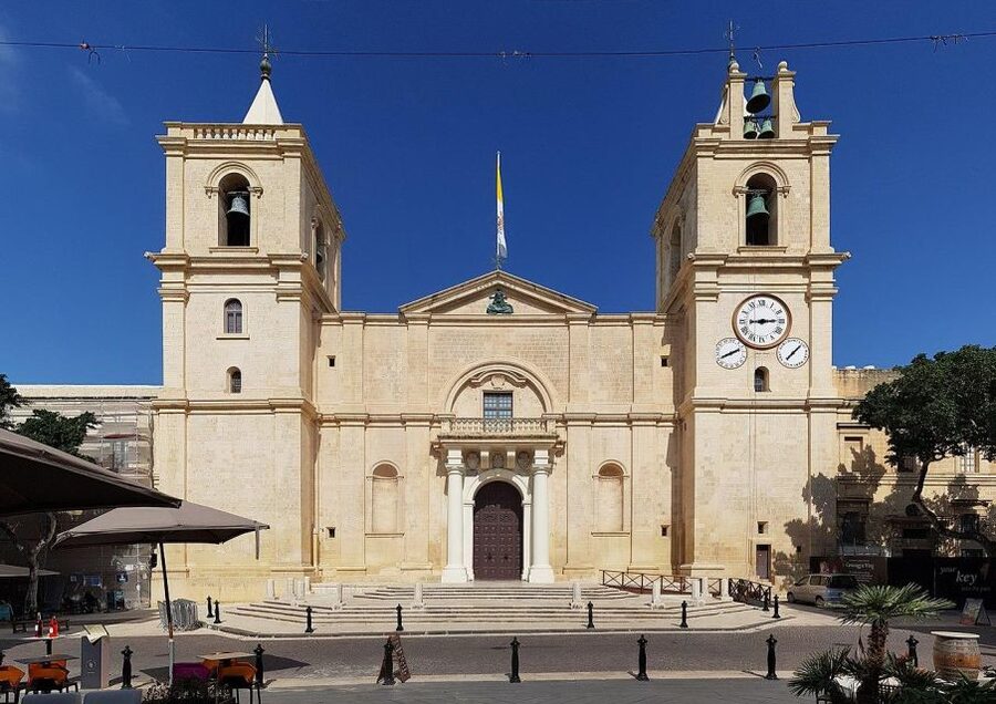 Valletta: Half-Day City Discovery Walking Tour - Ending at the Malta Experience and Fort St. Elmo