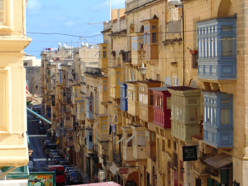 Valletta: Private Insider Walking Tour with Licensed Guide - Grandmaster’s Palace and optional extra admission