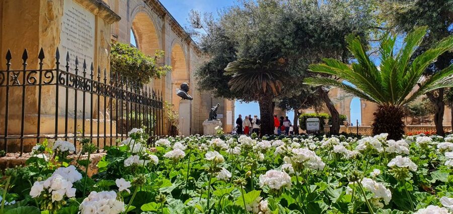 Valletta: Private Maltese Cuisine Walking Tour - Upper Barrakka Gardens and the sweet side of Malta