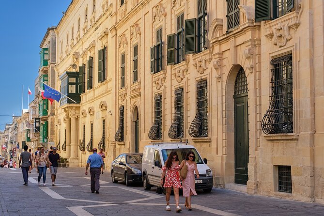 Valletta's Hidden Minds: Self-Guided Psychological Puzzle Walk - City Gate gives you a clear beginning