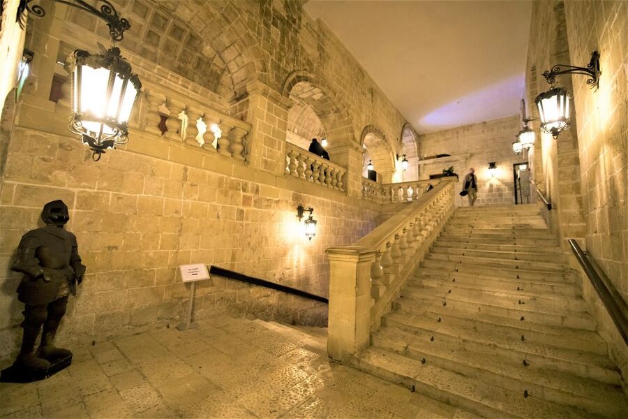 Valletta: The Malta Experience & Tour of Sacra Infermeria - A smart first stop in Valletta