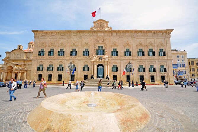 Valletta (UNESCO) guided tour, Malta Experience (included), Cathedral (optional) - Small details that can improve your day