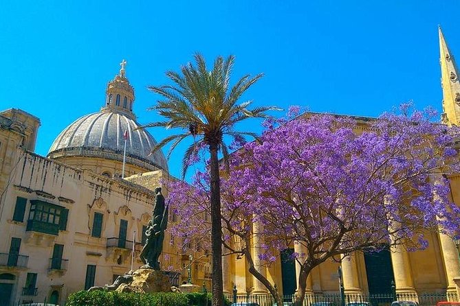 Valletta Walking Tour, In a Small Group - What the small group changes